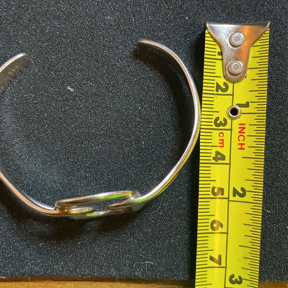 Sterling silver cuff bracelet - Picture 5 of 7
